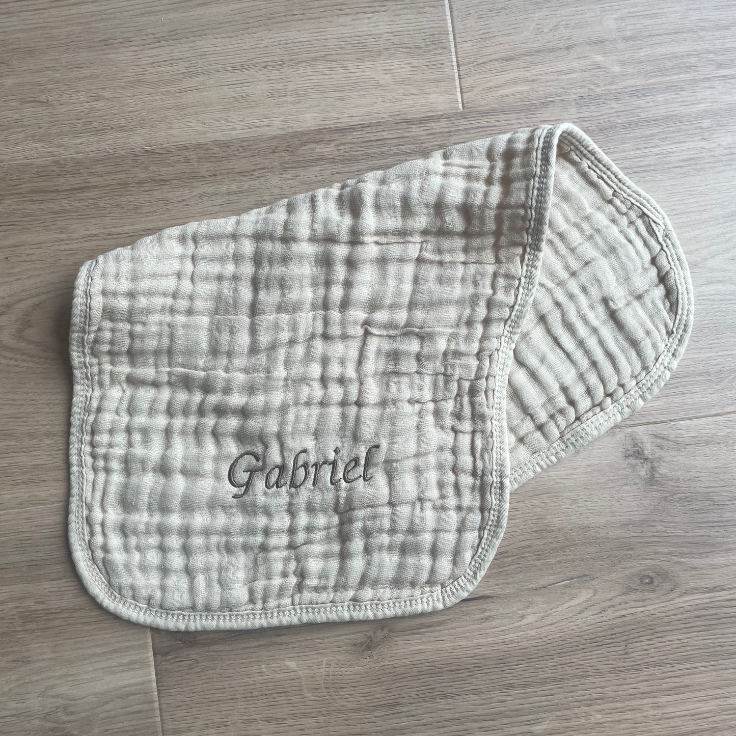 Bavoir d'épaule en coton doux à personnaliser