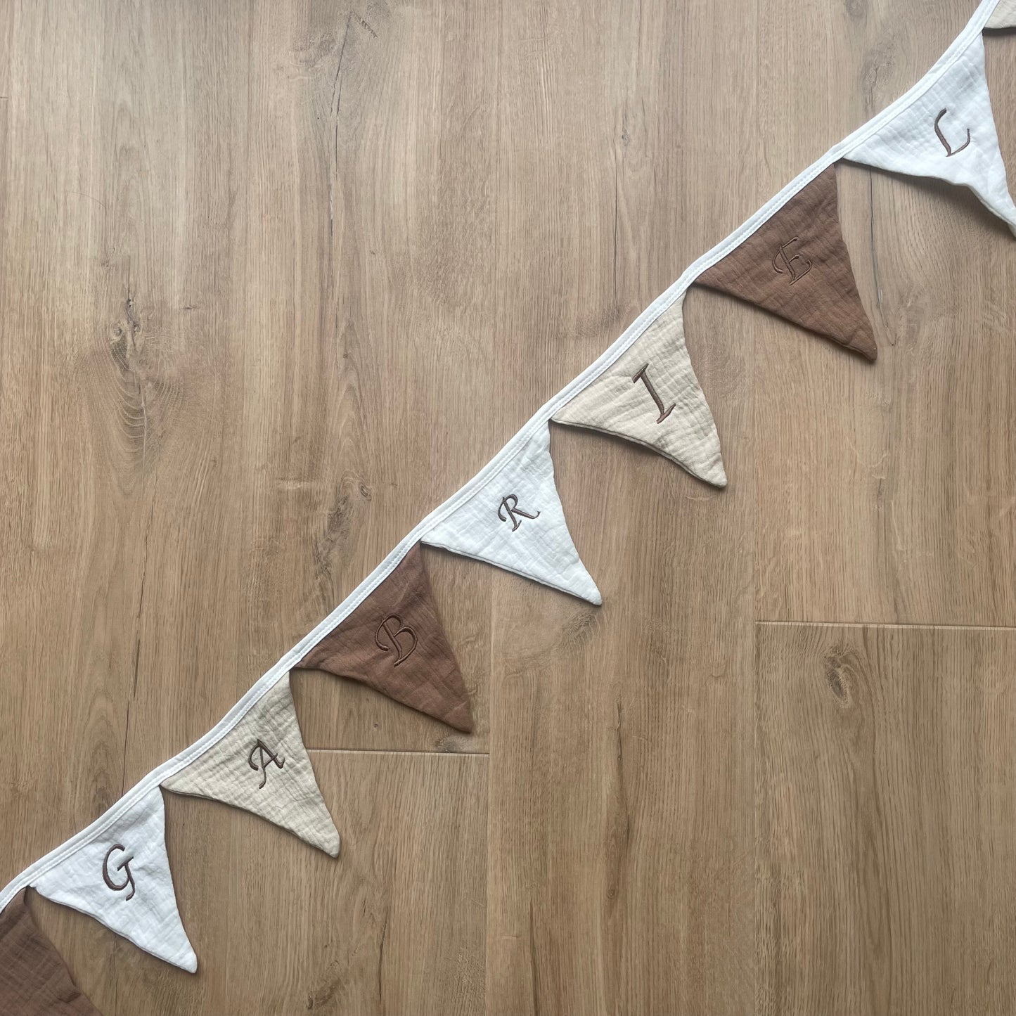 Guirlande décorative pour événement en tissu à personnaliser