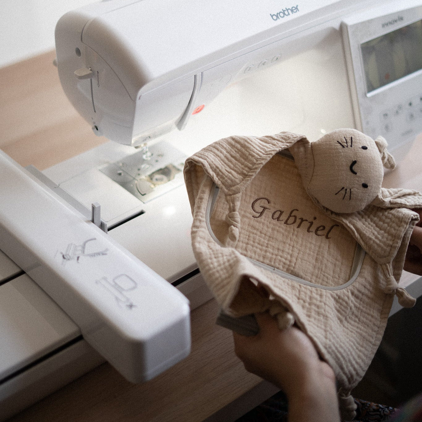 Doudou Lapin en gaze de coton à personnaliser