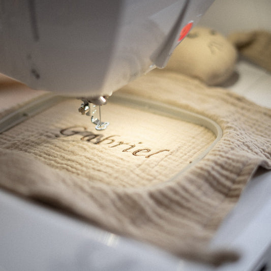 Doudou Lapin en gaze de coton à personnaliser