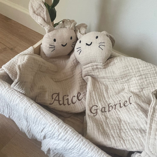 Doudou Lapin en mousseline à personnaliser